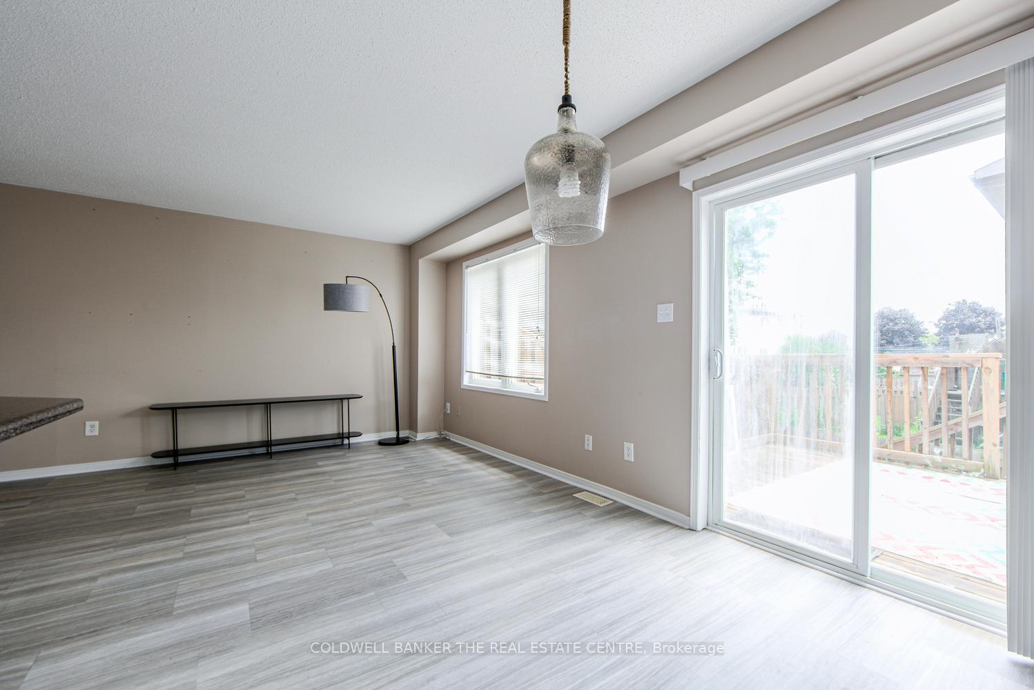 Photo 4 of 34 Parkside Crescent S, Essa, Angus — HOMEH