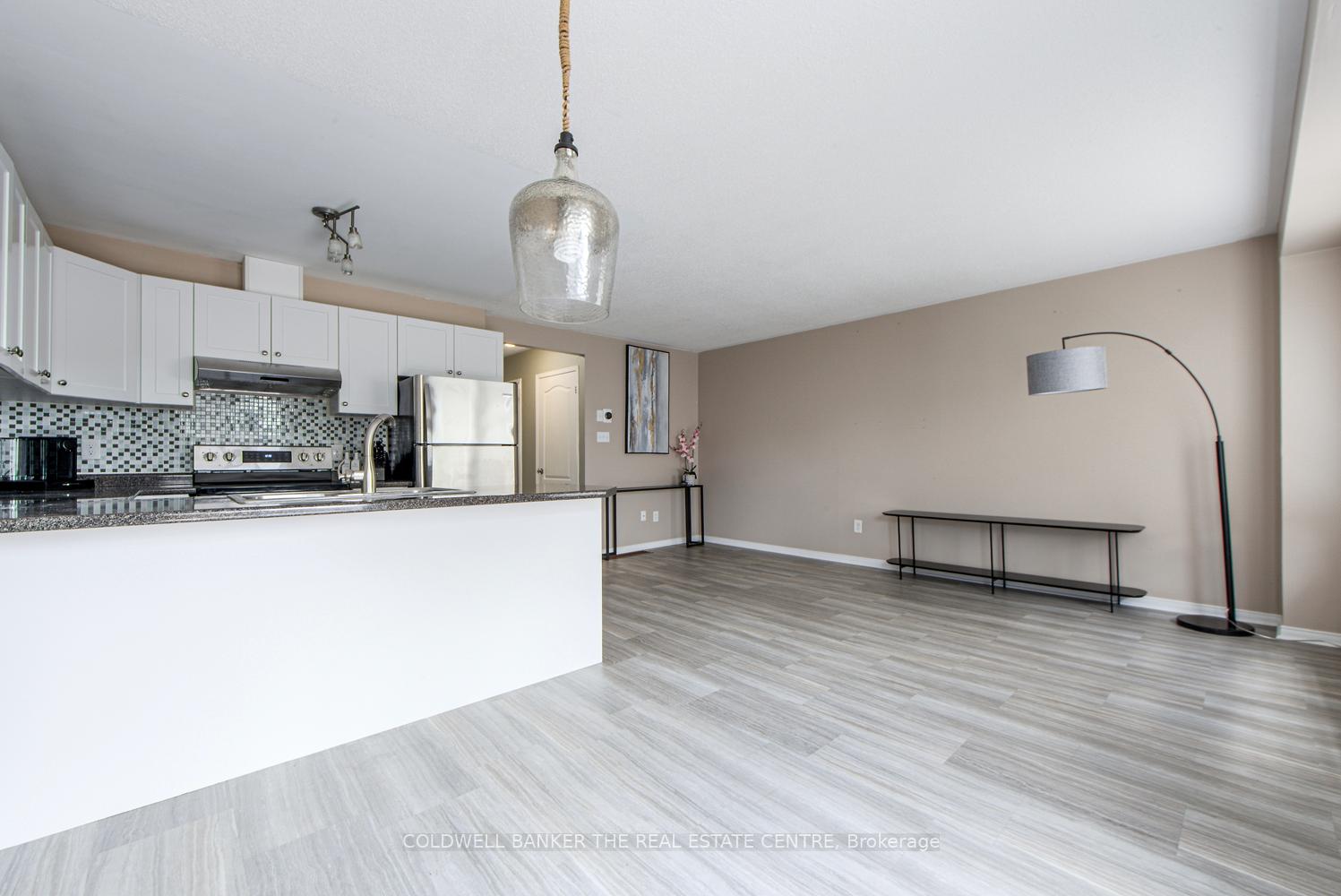 Photo 9 of 34 Parkside Crescent S, Essa, Angus — HOMEH