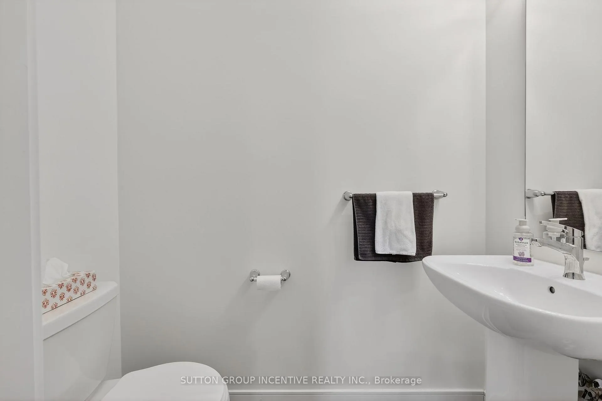 Photo 15 of 46 Spry Lane, Barrie, Innis-Shore — HOMEH