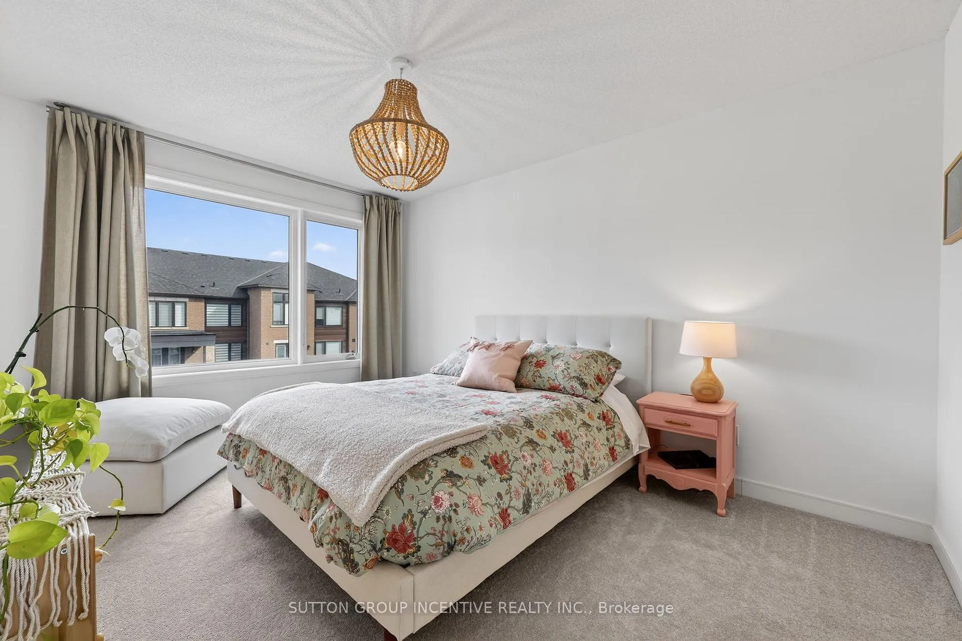 Photo 16 of 46 Spry Lane, Barrie, Innis-Shore — HOMEH