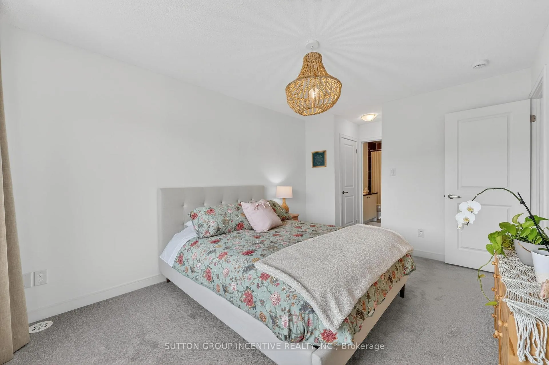 Photo 17 of 46 Spry Lane, Barrie, Innis-Shore — HOMEH