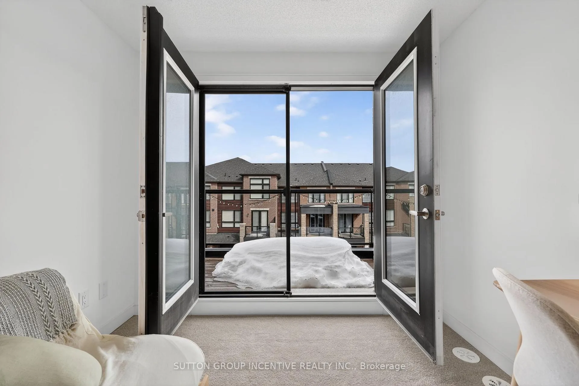 Photo 22 of 46 Spry Lane, Barrie, Innis-Shore — HOMEH