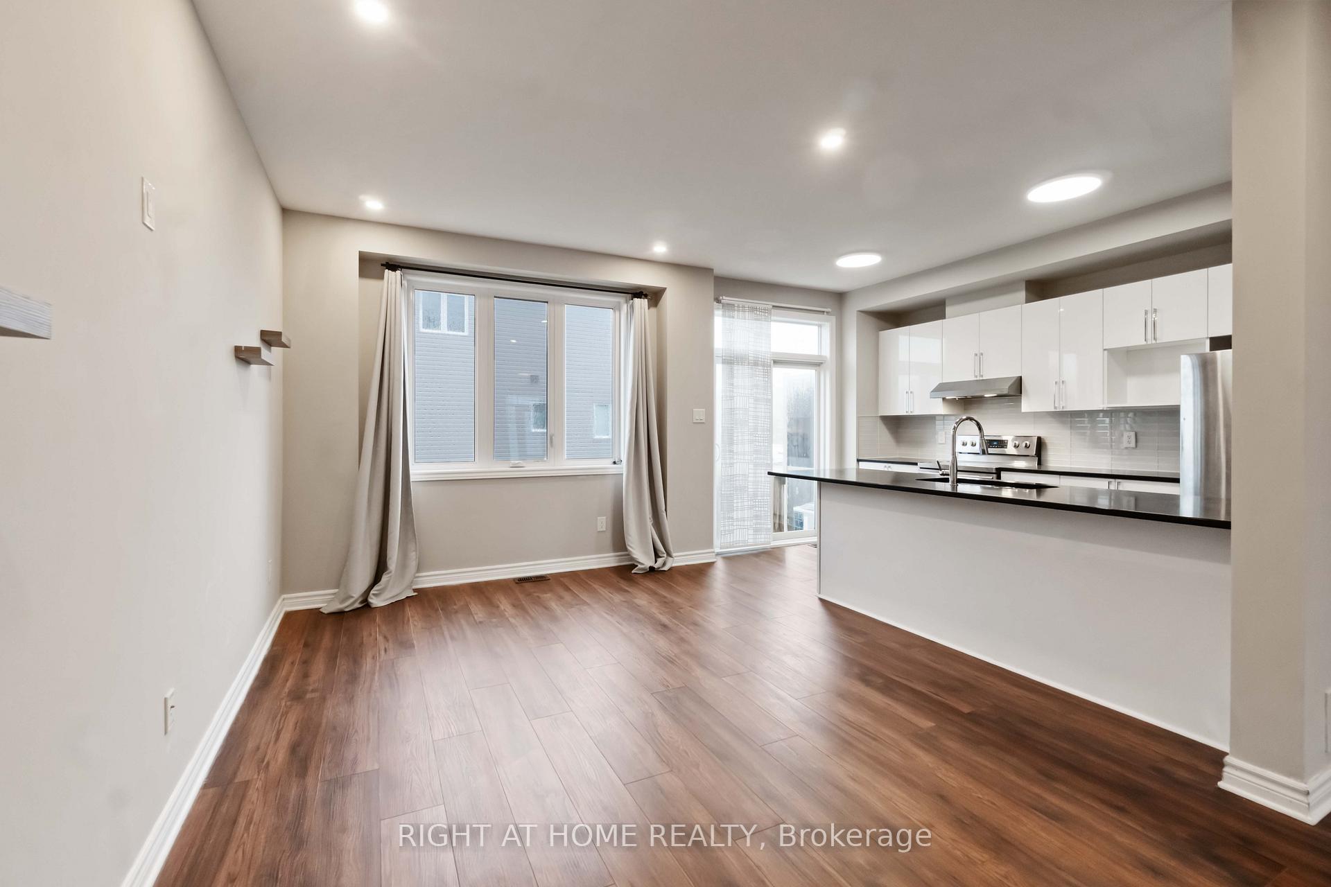 Photo 4 of 2554 River Mist Road, Ottawa, Barrhaven - Half Moon Bay — HOMEH