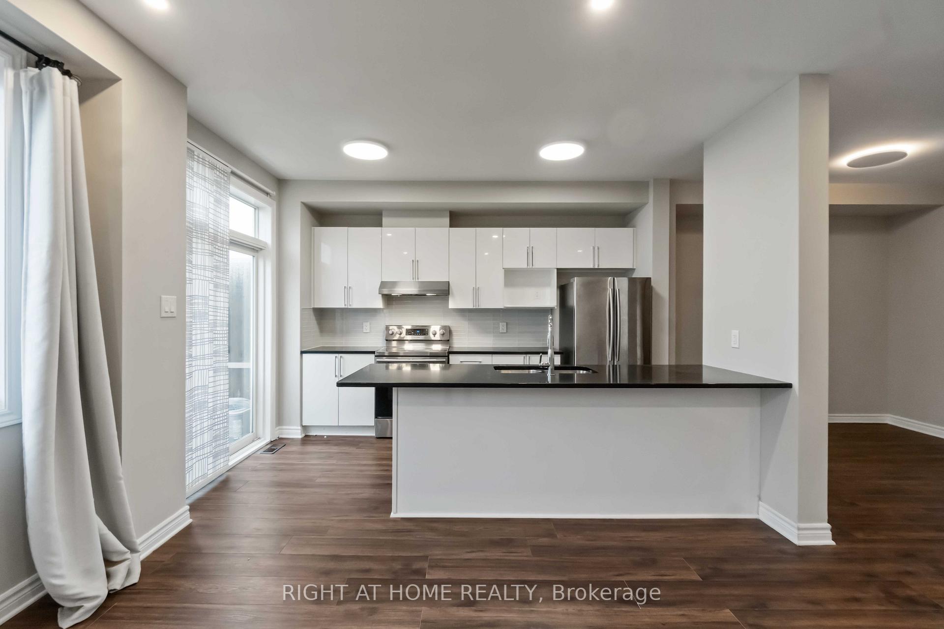 Photo 3 of 2554 River Mist Road, Ottawa, Barrhaven - Half Moon Bay — HOMEH