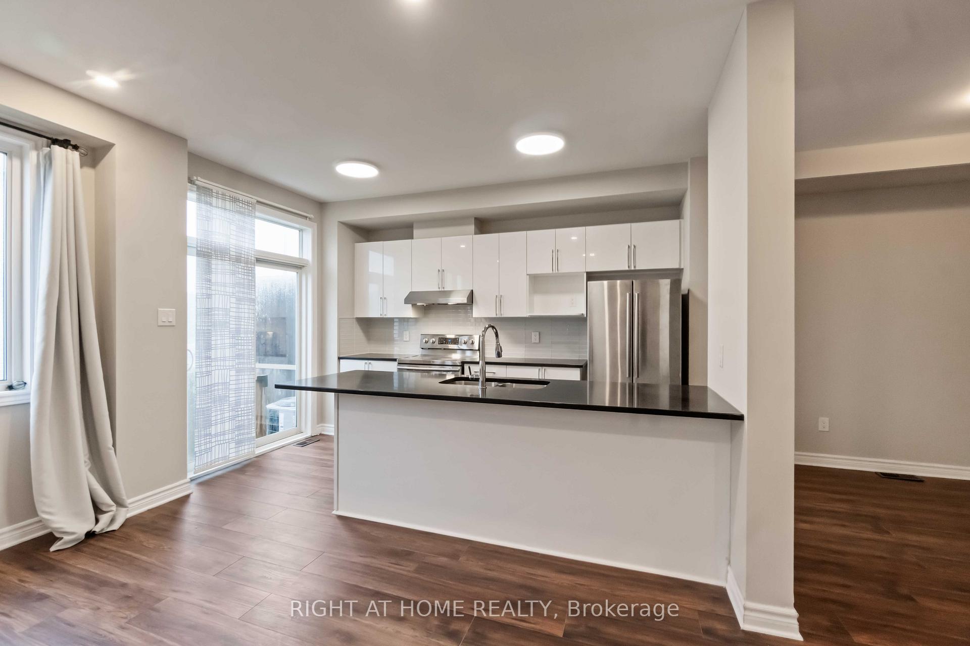 Photo 9 of 2554 River Mist Road, Ottawa, Barrhaven - Half Moon Bay — HOMEH