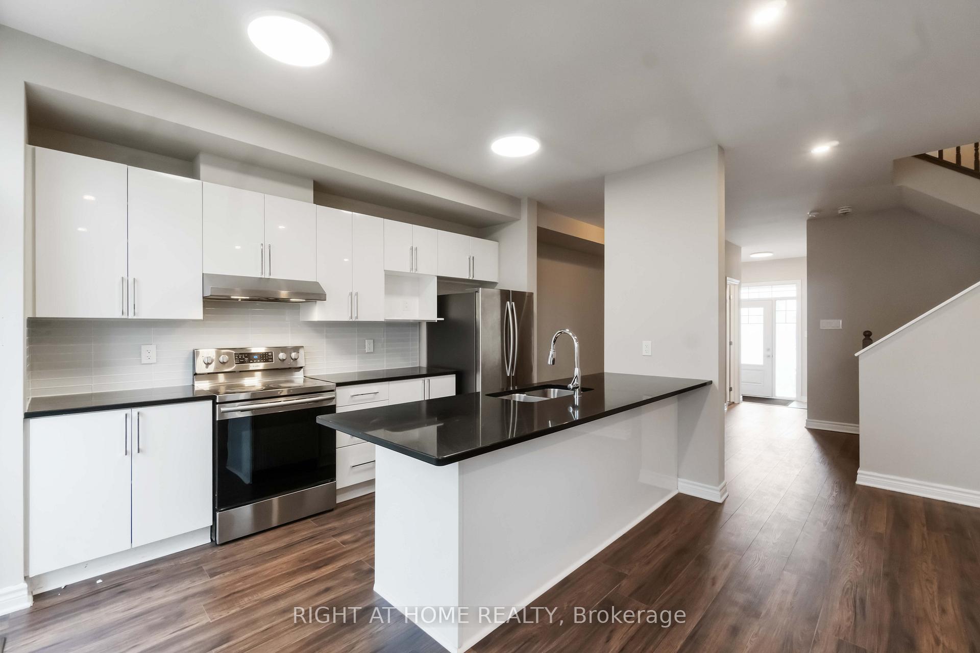Photo 5 of 2554 River Mist Road, Ottawa, Barrhaven - Half Moon Bay — HOMEH