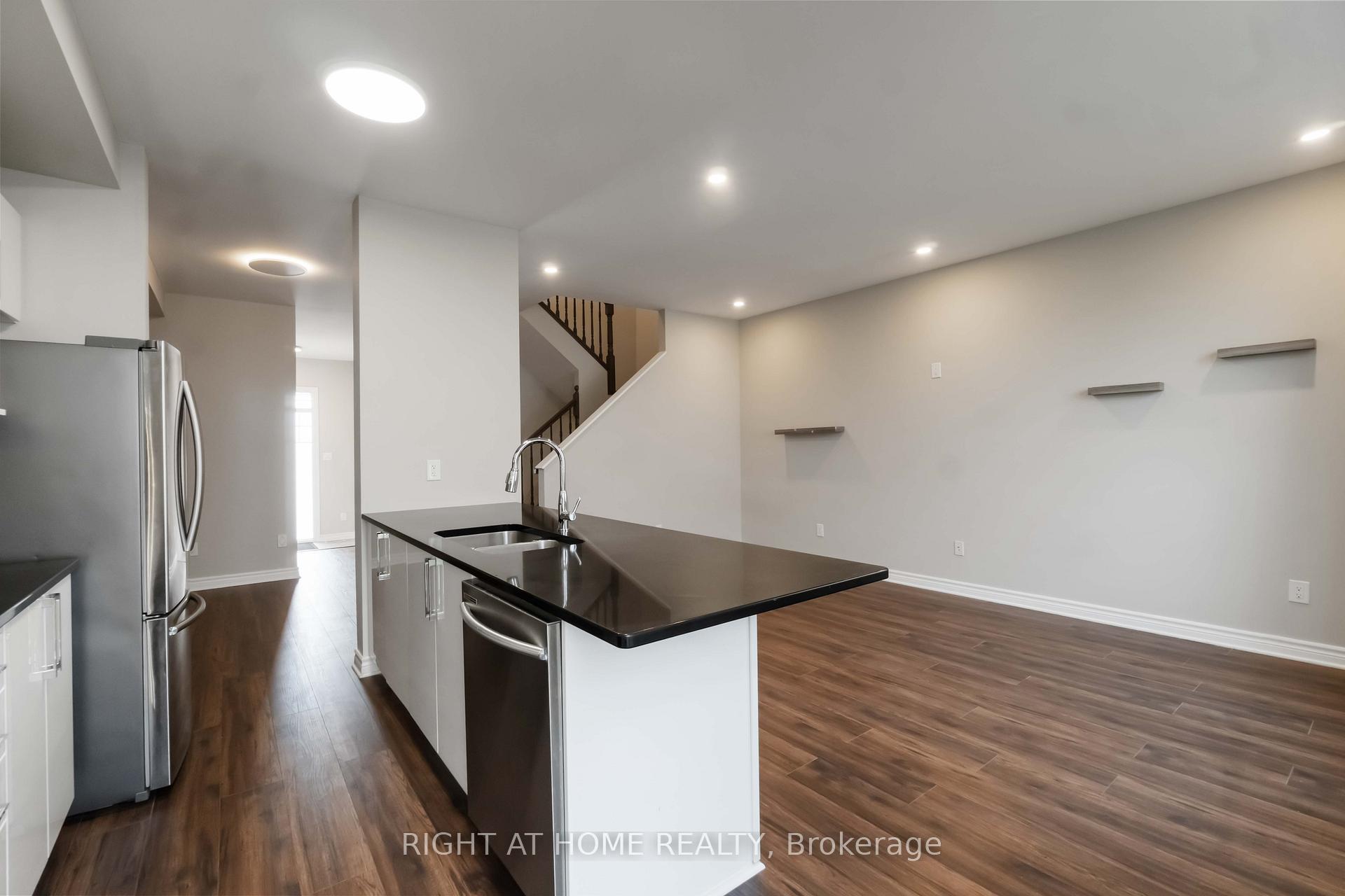 Photo 6 of 2554 River Mist Road, Ottawa, Barrhaven - Half Moon Bay — HOMEH
