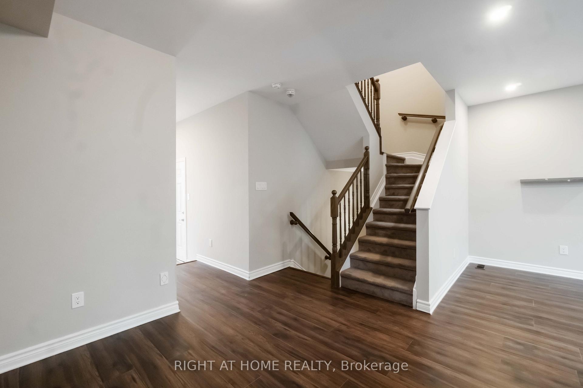 Photo 8 of 2554 River Mist Road, Ottawa, Barrhaven - Half Moon Bay — HOMEH