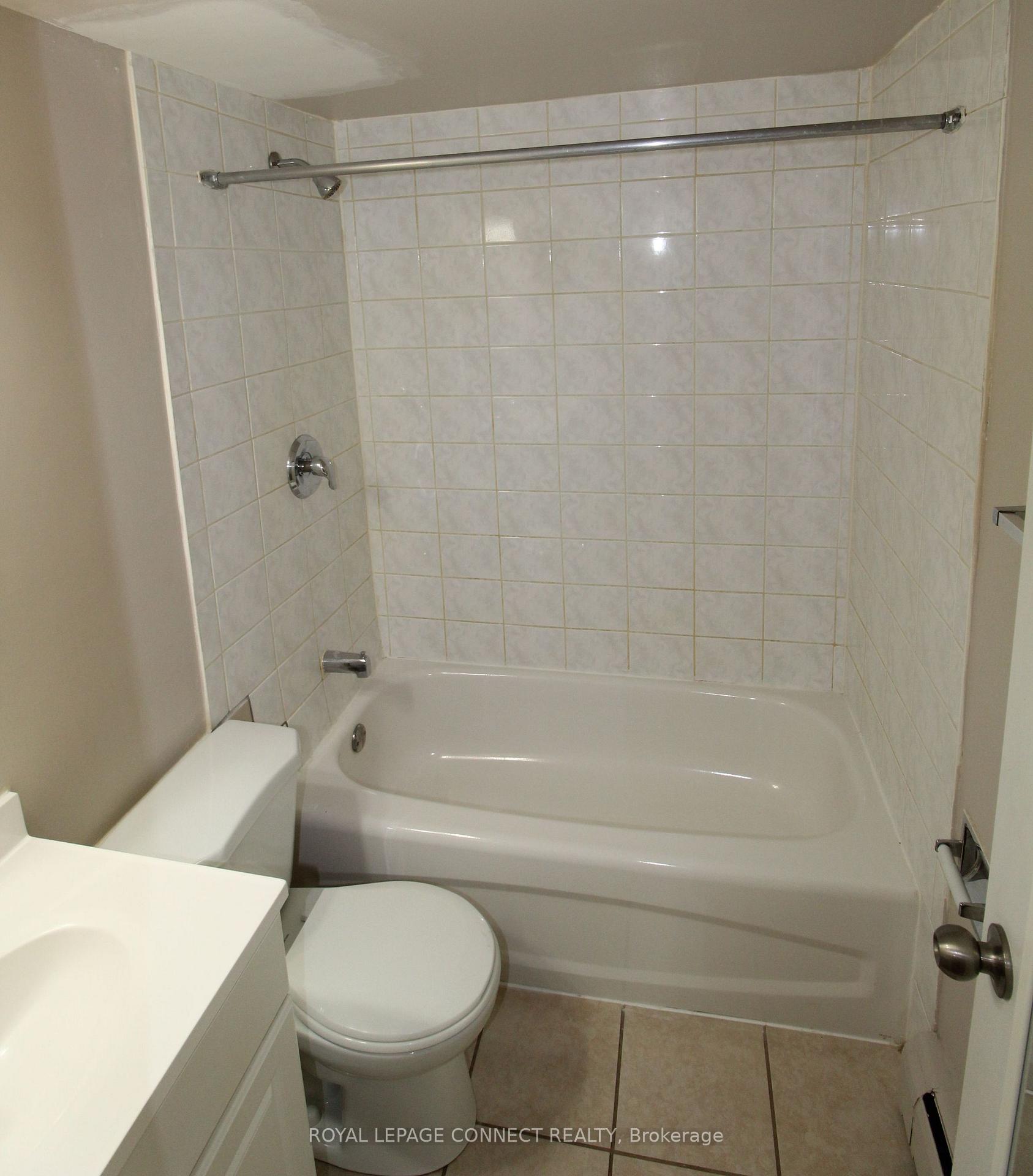 Photo 7 of Unit 04, 633 Barber Avenue N, North Perth, Listowel — HOMEH