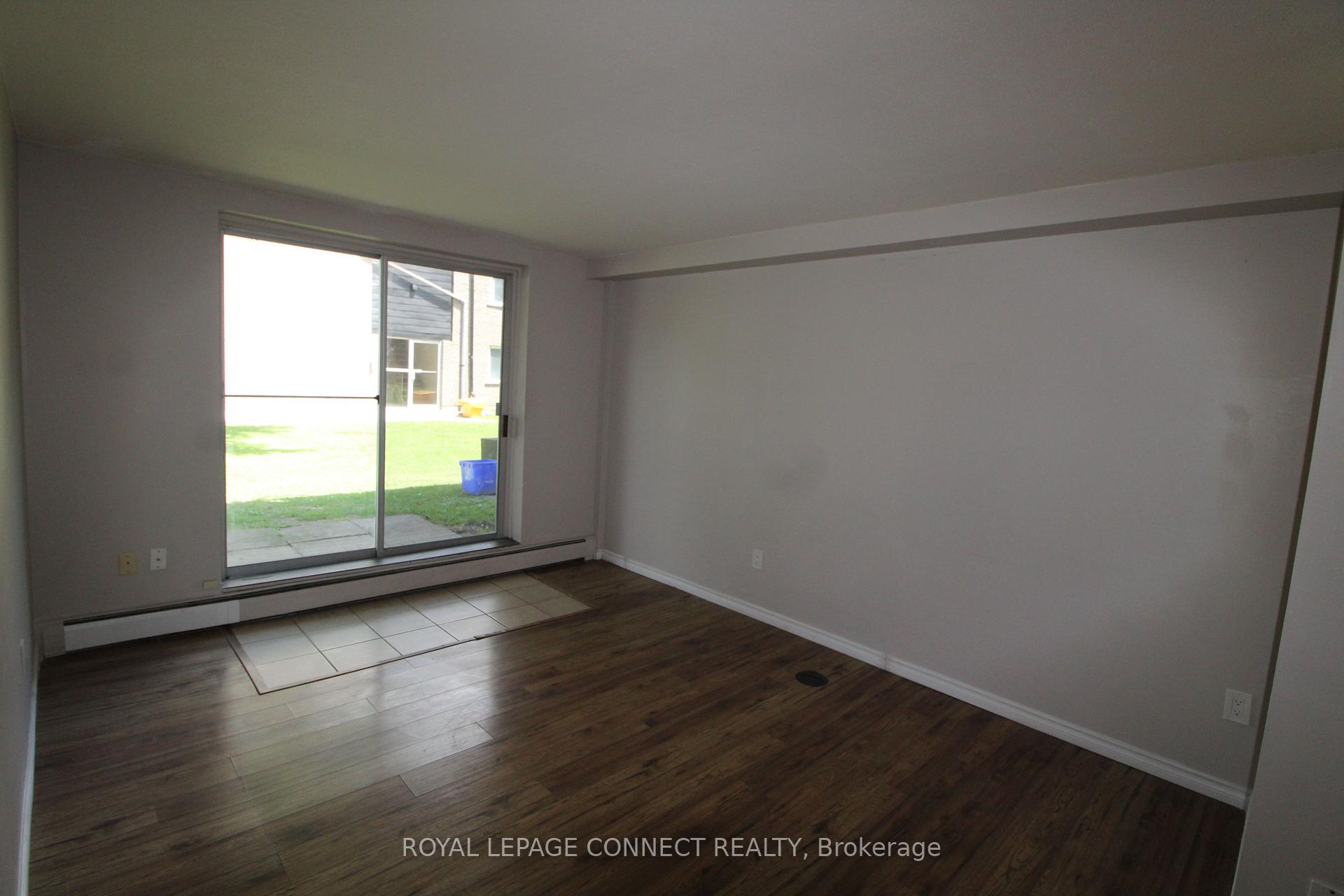 Photo 10 of Unit 04, 633 Barber Avenue N, North Perth, Listowel — HOMEH