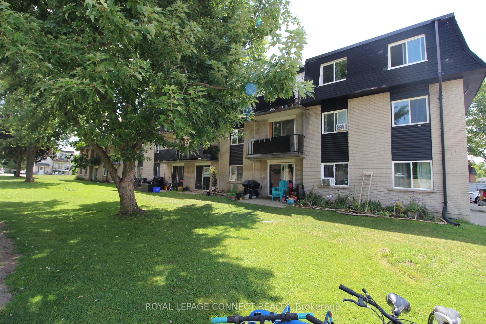 Photo 13 of Unit 04, 633 Barber Avenue N, North Perth, Listowel — HOMEH