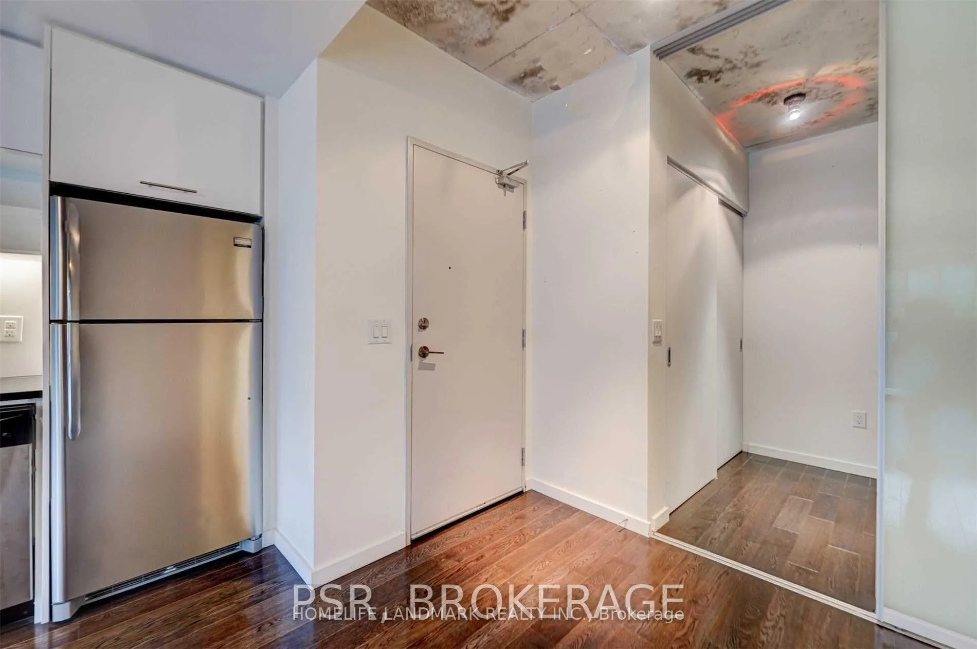 Photo 2 of Unit 617, 32 Trolley Crescent, Toronto, Moss Park — HOMEH