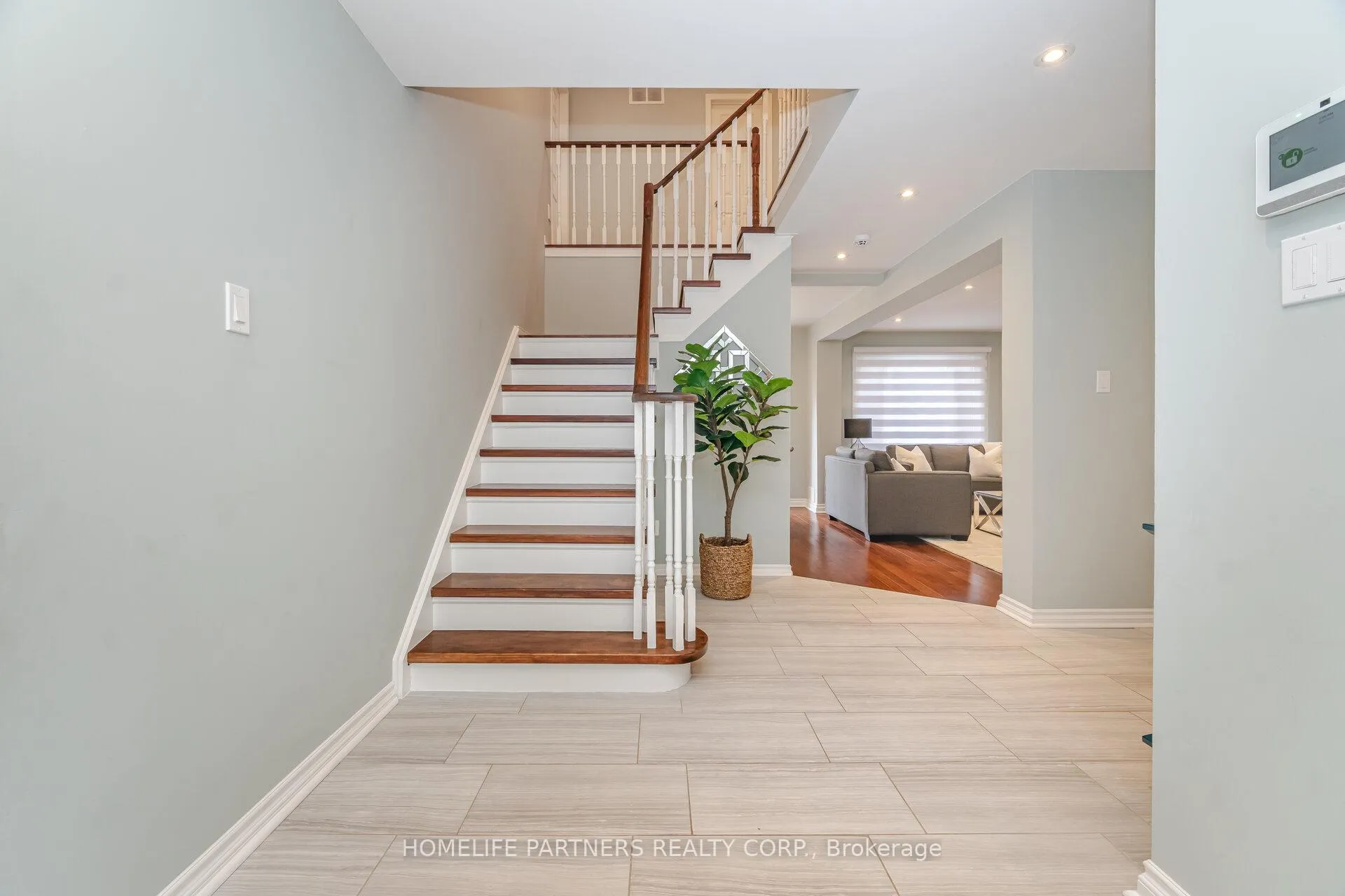 Photo 3 of 10 Culpepper Court, Caledon, Bolton North — HOMEH