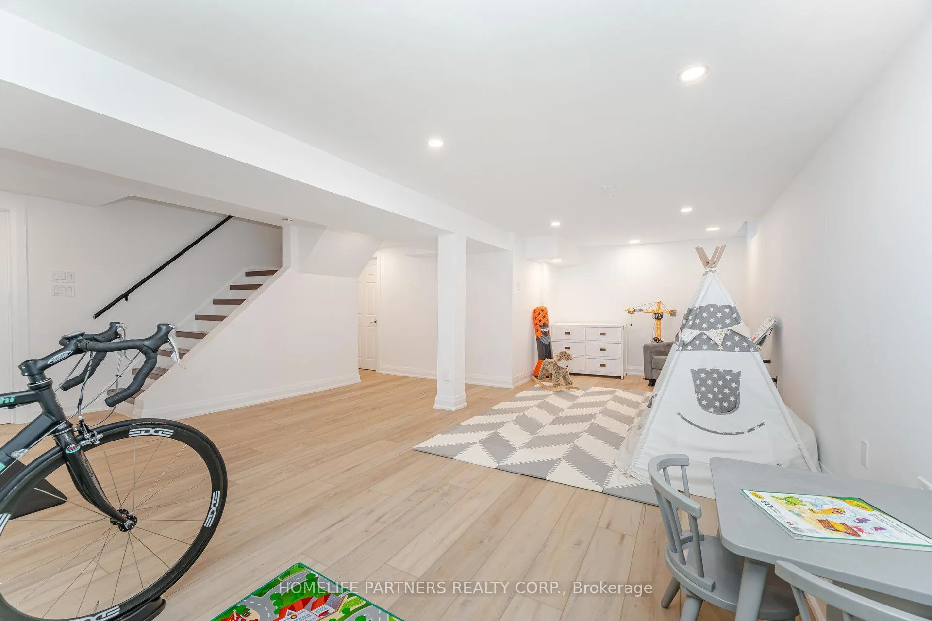 Photo 30 of 10 Culpepper Court, Caledon, Bolton North — HOMEH