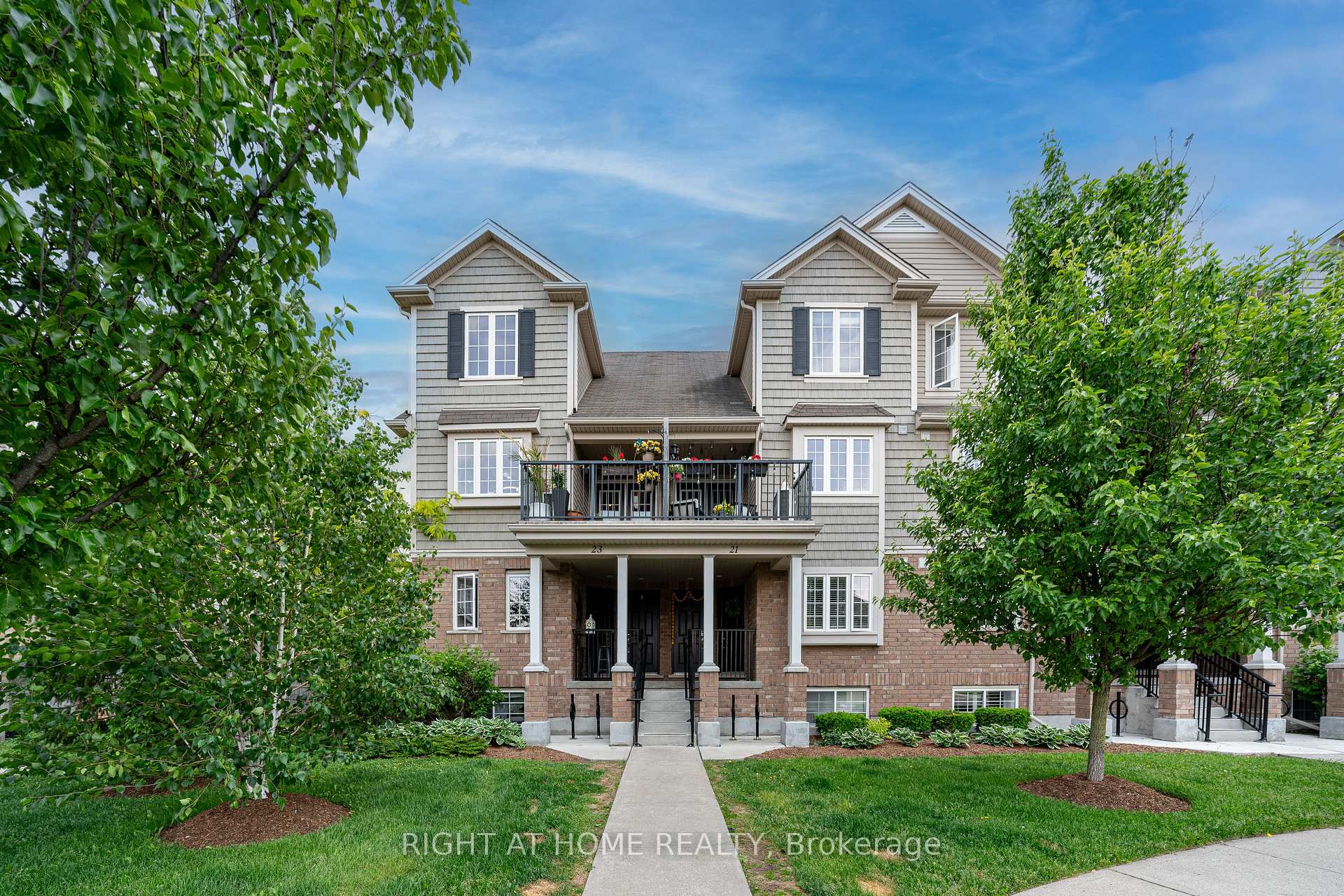 Photo 2 of Unit 23B, 15 Carere Crescent, Guelph, Victoria North — HOMEH