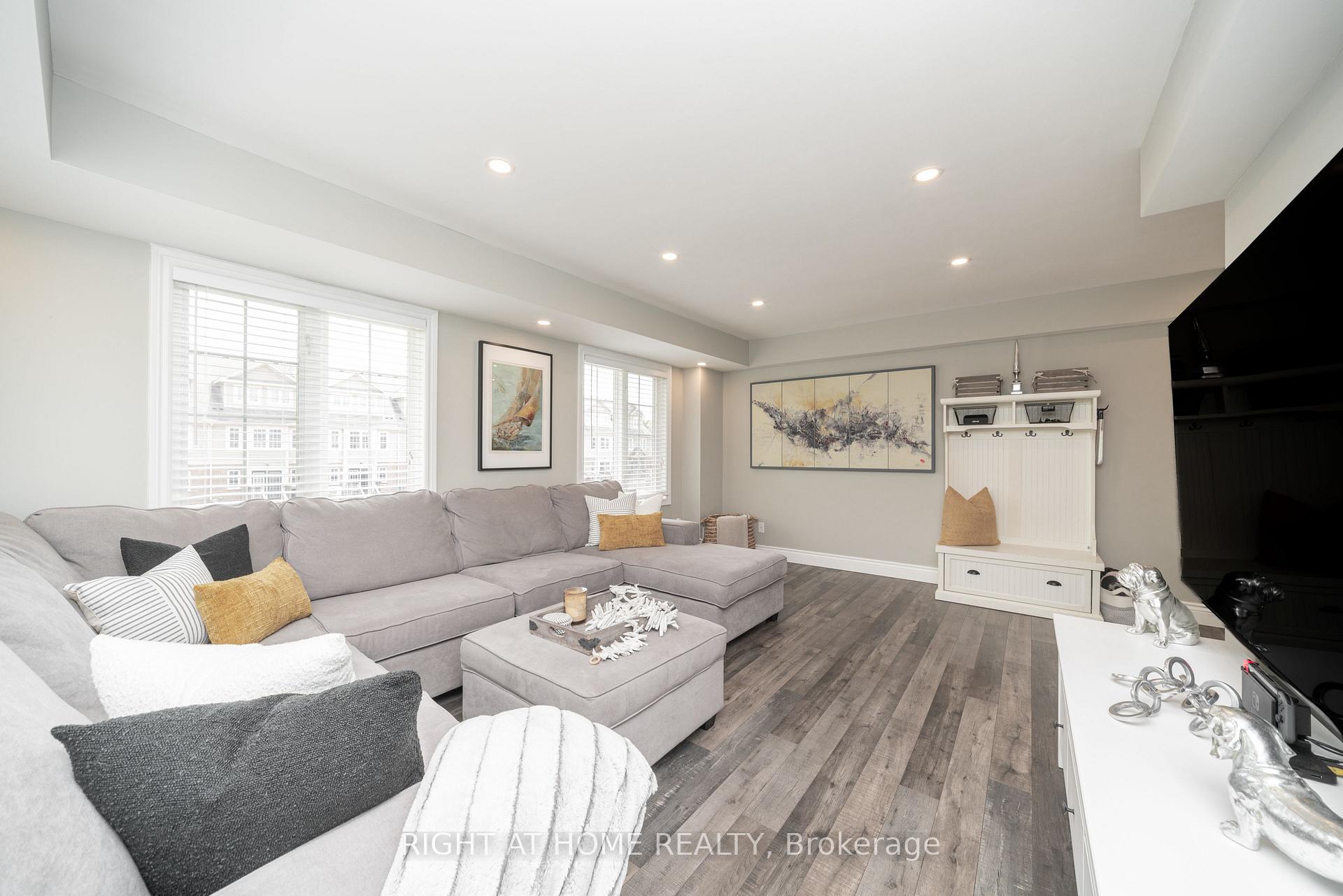 Photo 12 of Unit 23B, 15 Carere Crescent, Guelph, Victoria North — HOMEH