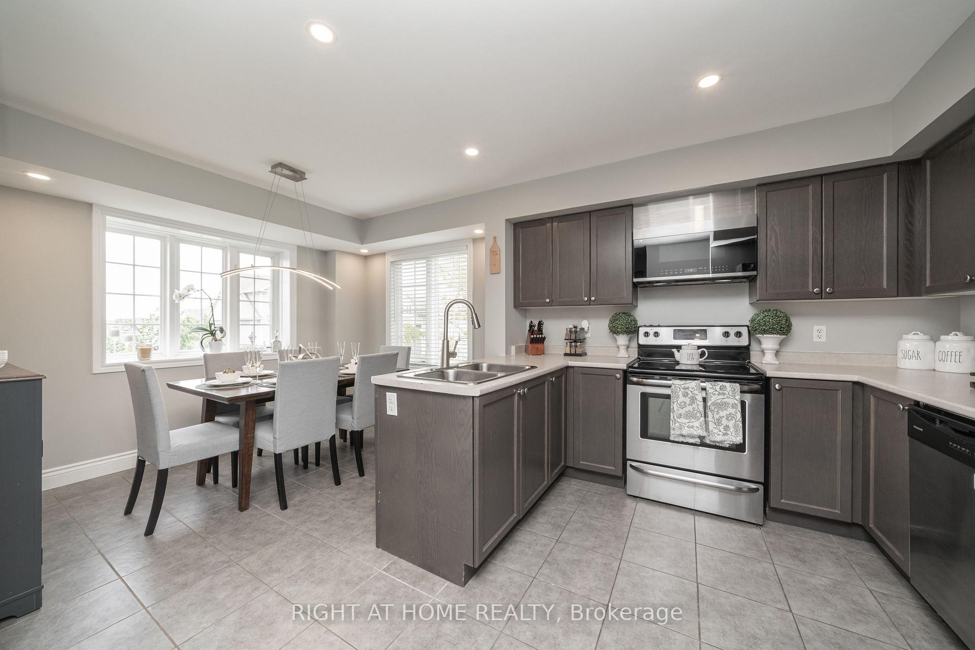 Photo 17 of Unit 23B, 15 Carere Crescent, Guelph, Victoria North — HOMEH
