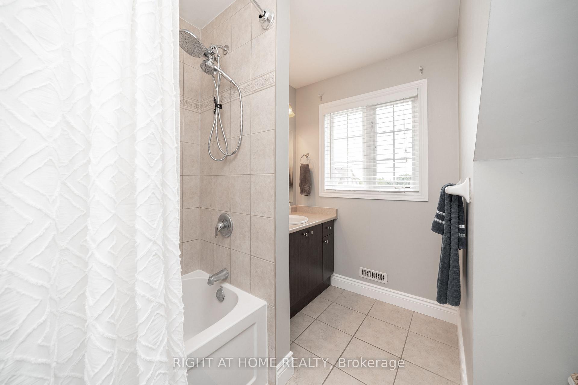 Photo 28 of Unit 23B, 15 Carere Crescent, Guelph, Victoria North — HOMEH