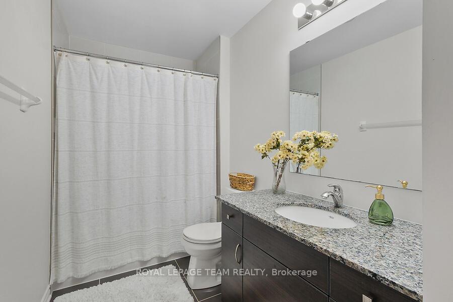 Photo 10 of 270 Pembina Private, Ottawa, Riverside South/Gloucester Glen — HOMEH