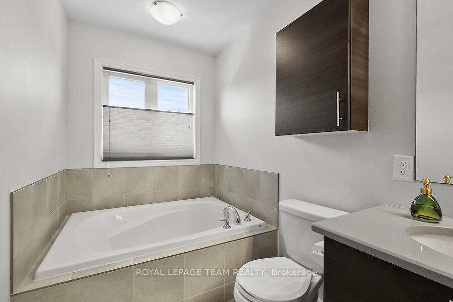 Photo 19 of 270 Pembina Private, Ottawa, Riverside South/Gloucester Glen — HOMEH