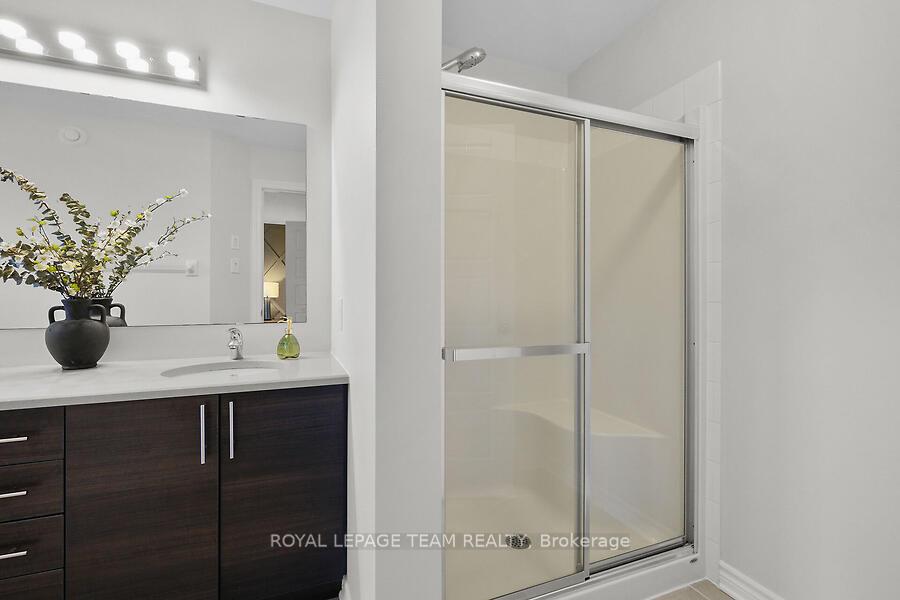 Photo 20 of 270 Pembina Private, Ottawa, Riverside South/Gloucester Glen — HOMEH