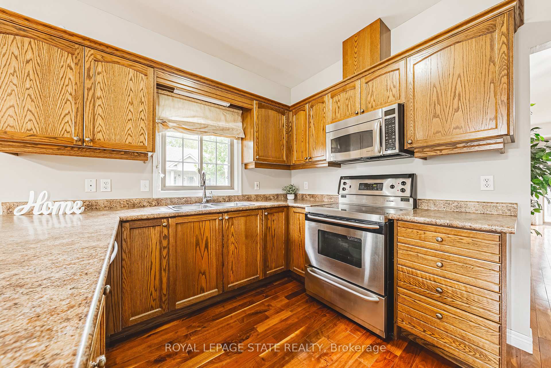 Photo 11 of Unit 43, 130 Southbrook Drive, Hamilton, Binbrook — HOMEH