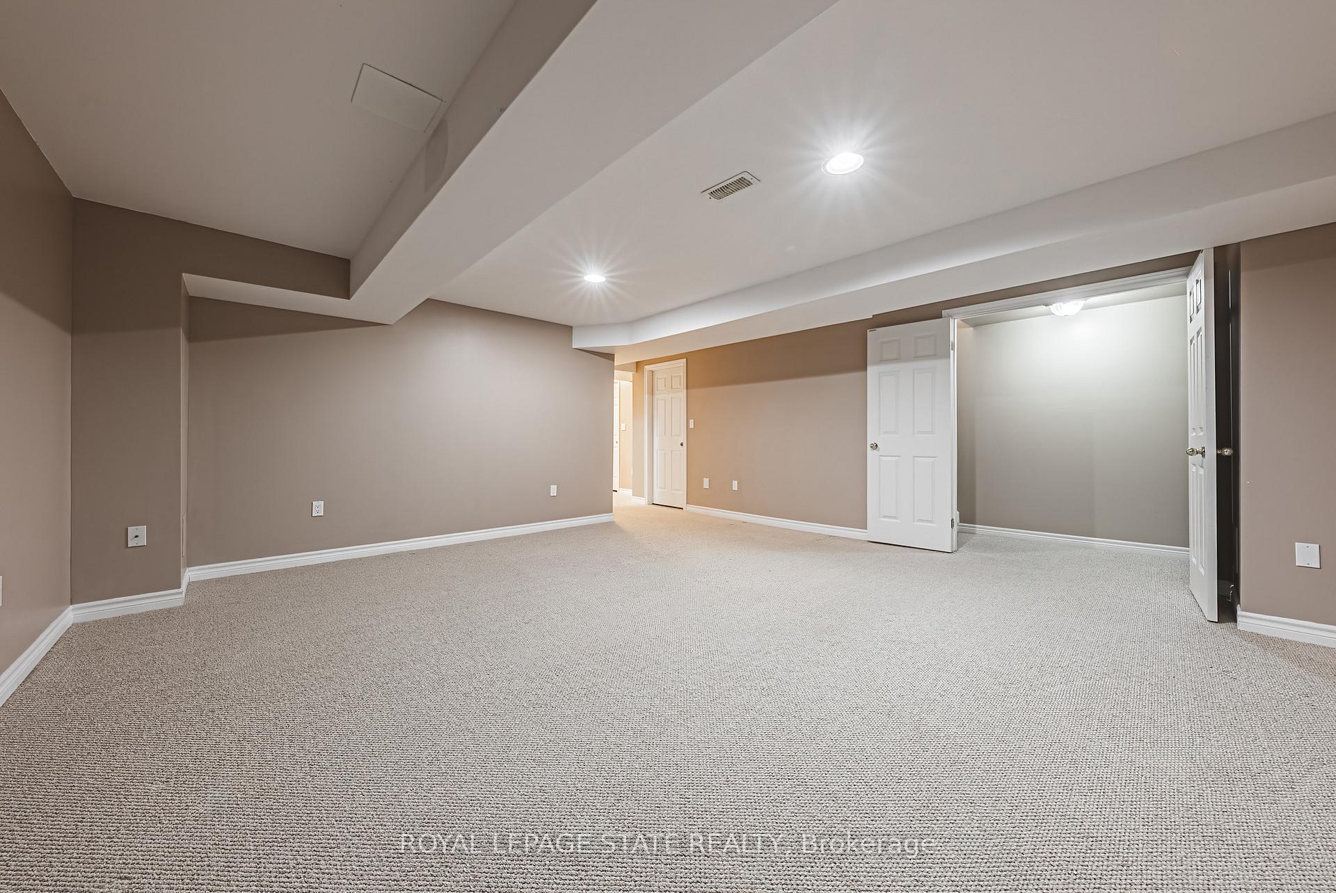 Photo 34 of Unit 43, 130 Southbrook Drive, Hamilton, Binbrook — HOMEH