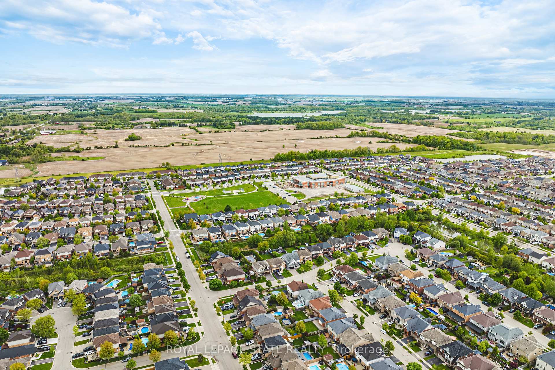 Photo 47 of Unit 43, 130 Southbrook Drive, Hamilton, Binbrook — HOMEH