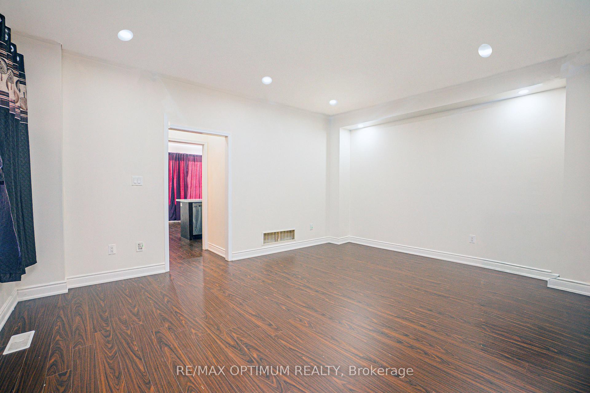 Photo 10 of 607 Remembrance Road, Brampton, Northwest Brampton — HOMEH