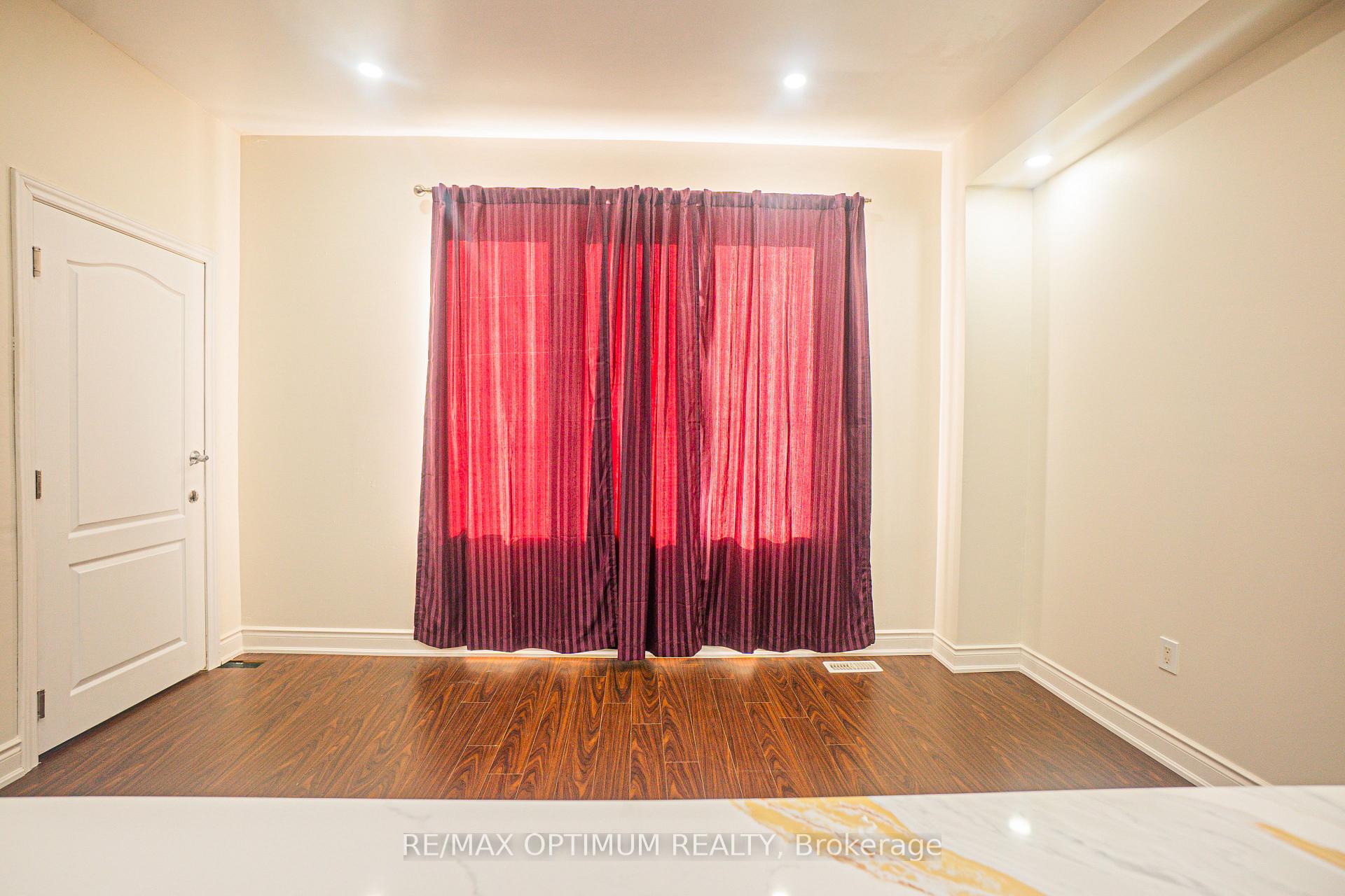Photo 8 of 607 Remembrance Road, Brampton, Northwest Brampton — HOMEH