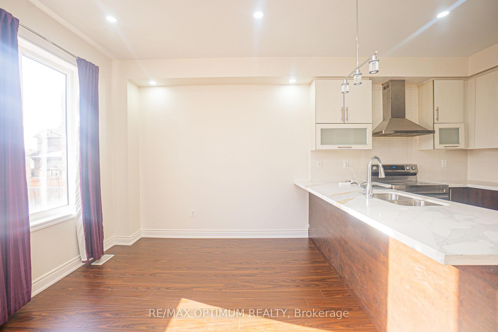 Photo 9 of 607 Remembrance Road, Brampton, Northwest Brampton — HOMEH