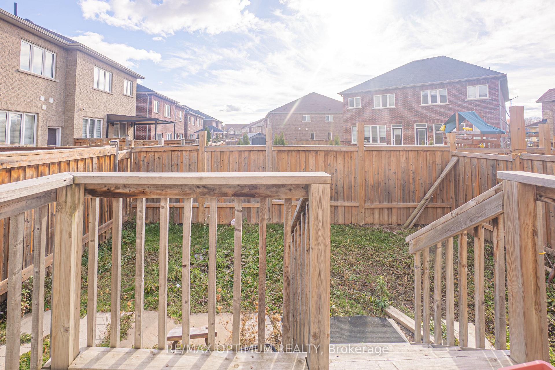 Photo 22 of 607 Remembrance Road, Brampton, Northwest Brampton — HOMEH
