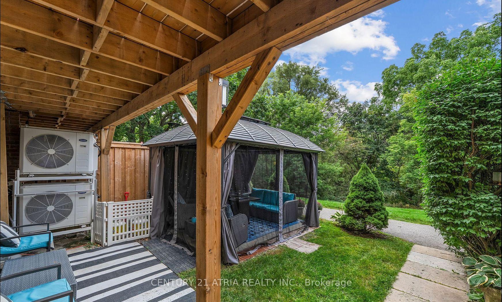 Photo 7 of 299 Milestone Crescent, Aurora, Aurora Village — HOMEH