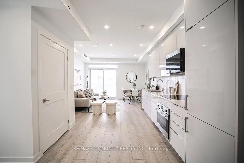 Photo 2 of Unit 2215, 10 Abeja Street, Vaughan, Concord — HOMEH