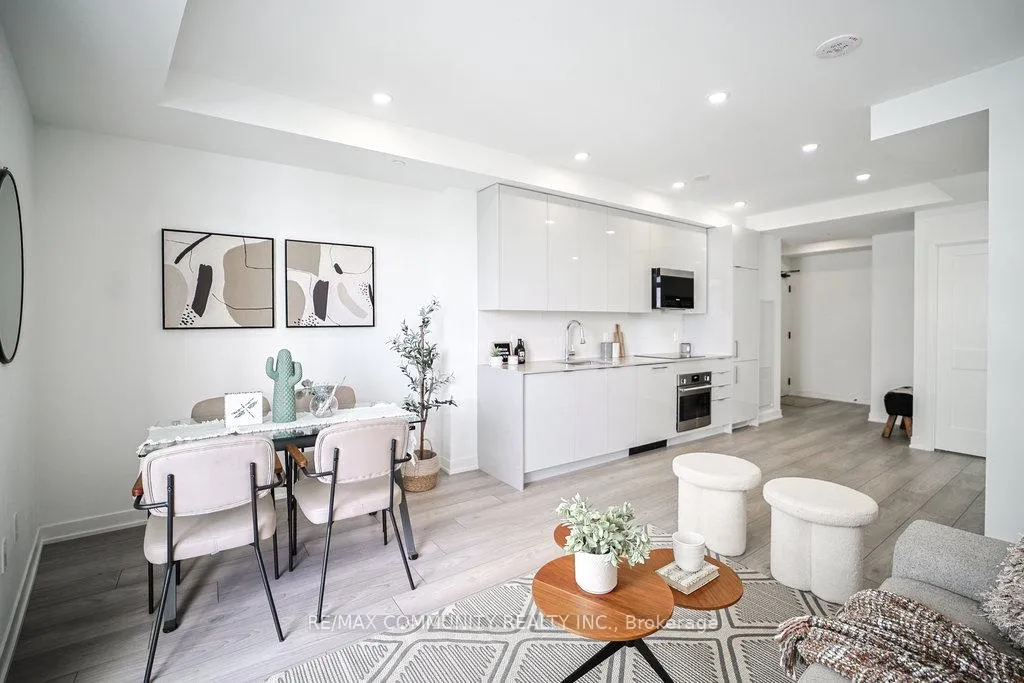 Photo 6 of Unit 2215, 10 Abeja Street, Vaughan, Concord — HOMEH