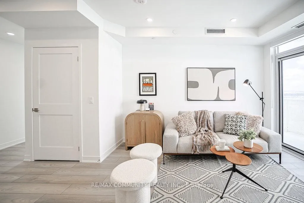 Photo 10 of Unit 2215, 10 Abeja Street, Vaughan, Concord — HOMEH
