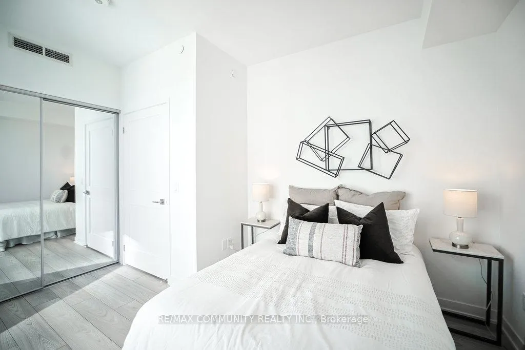 Photo 16 of Unit 2215, 10 Abeja Street, Vaughan, Concord — HOMEH