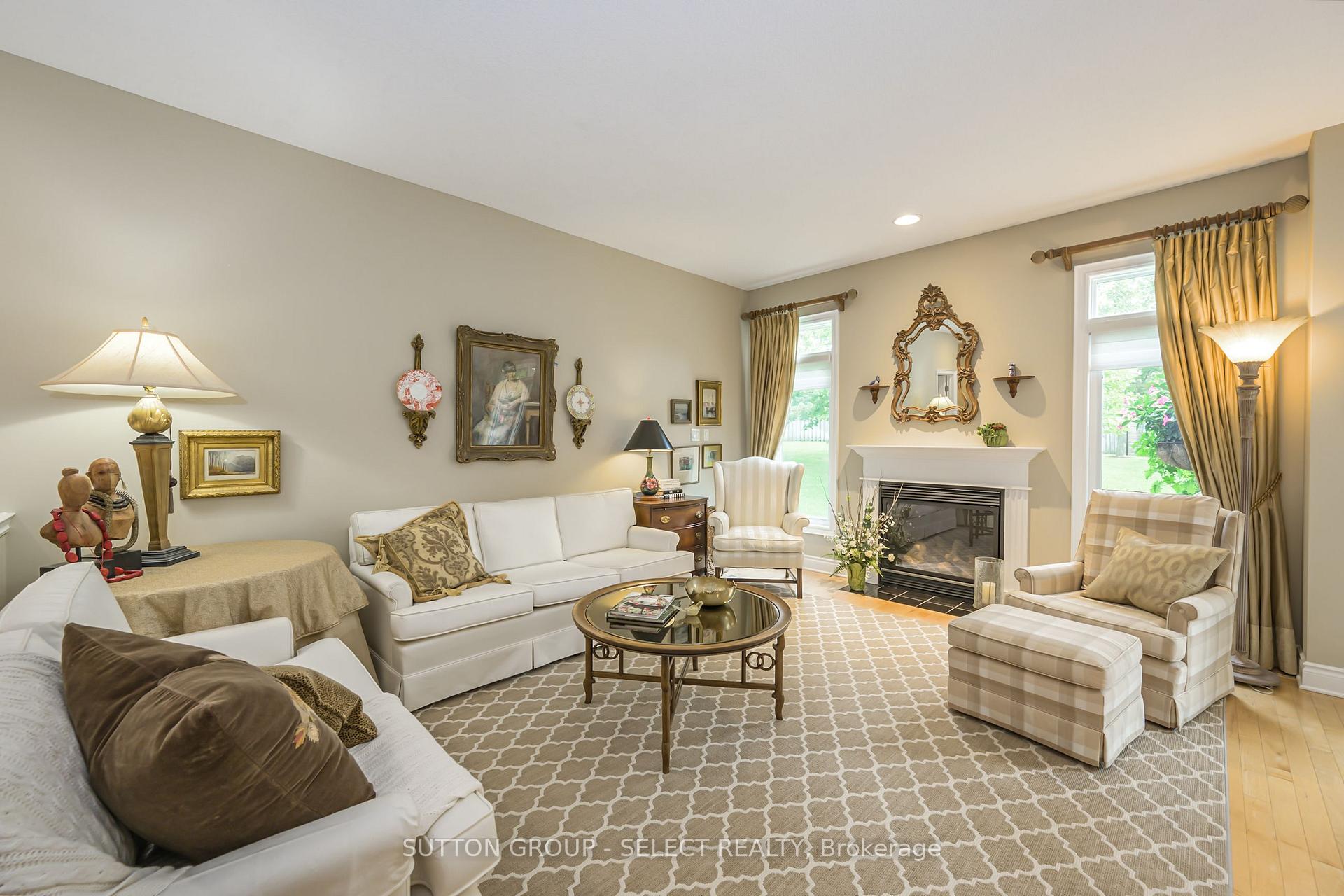 Photo 4 of Unit 5, 578 Mcgarrell Place, London, North R — HOMEH