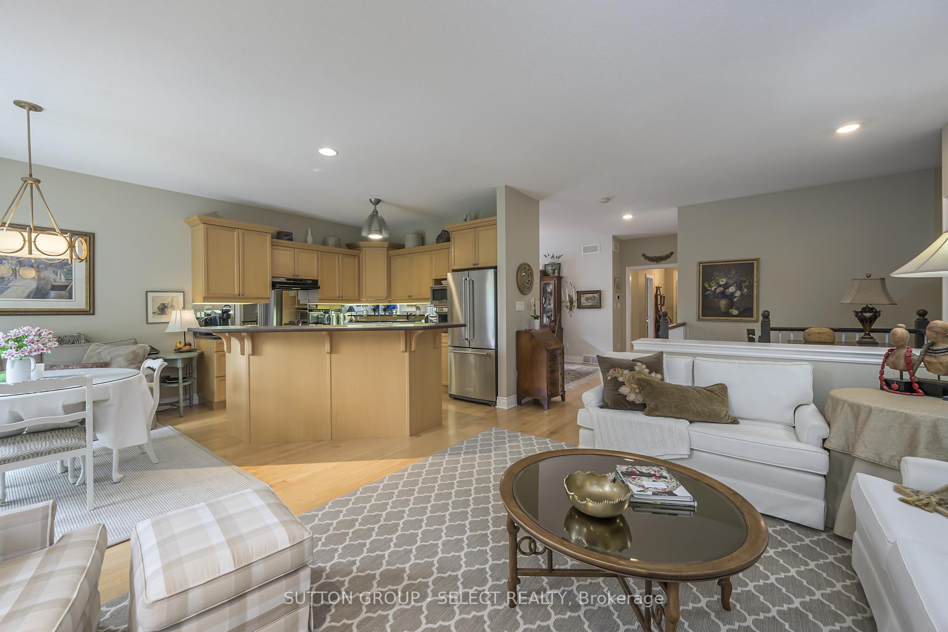 Photo 6 of Unit 5, 578 Mcgarrell Place, London, North R — HOMEH