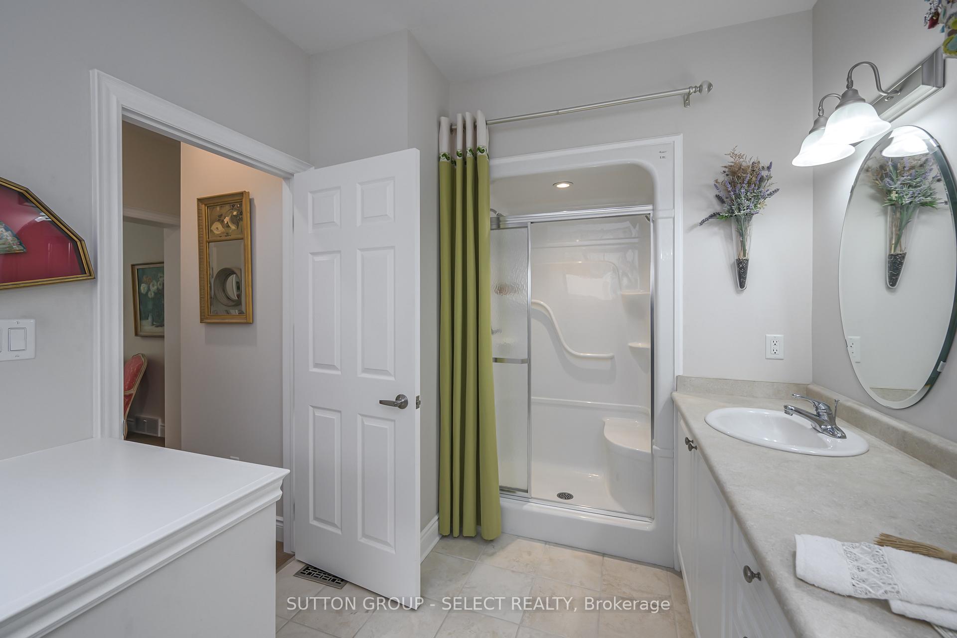 Photo 20 of Unit 5, 578 Mcgarrell Place, London, North R — HOMEH