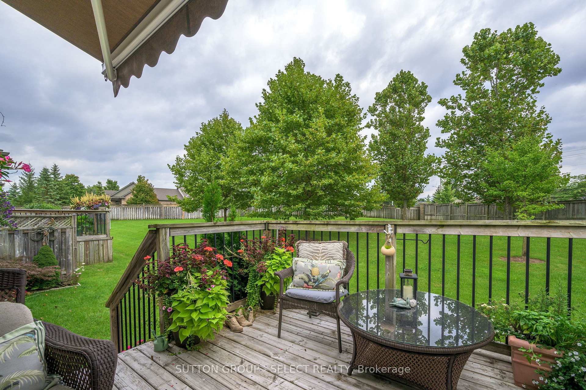 Photo 34 of Unit 5, 578 Mcgarrell Place, London, North R — HOMEH
