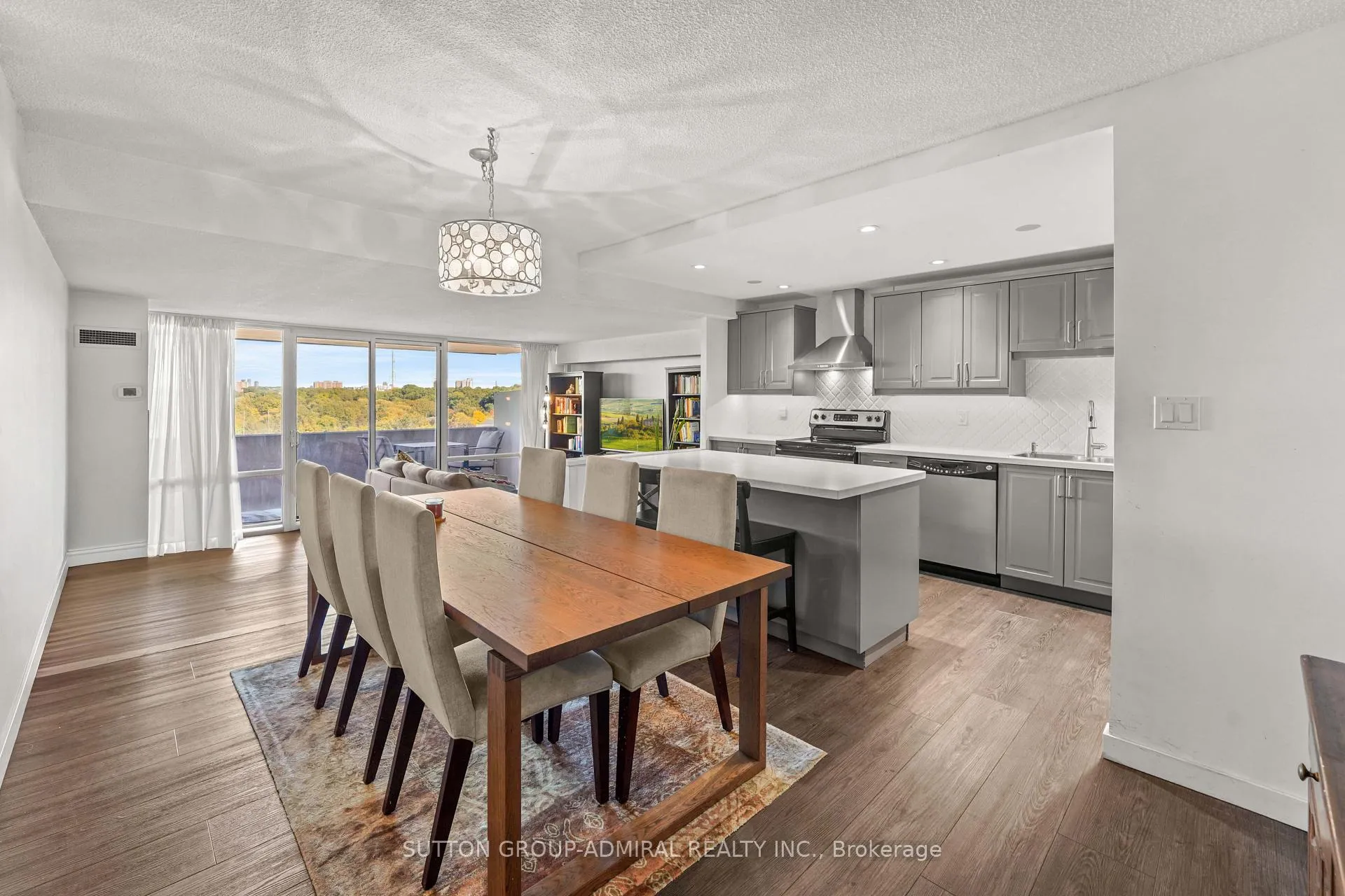 Photo 6 of Unit 1001, 270 Scarlett Road, Toronto, Rockcliffe-Smythe — HOMEH