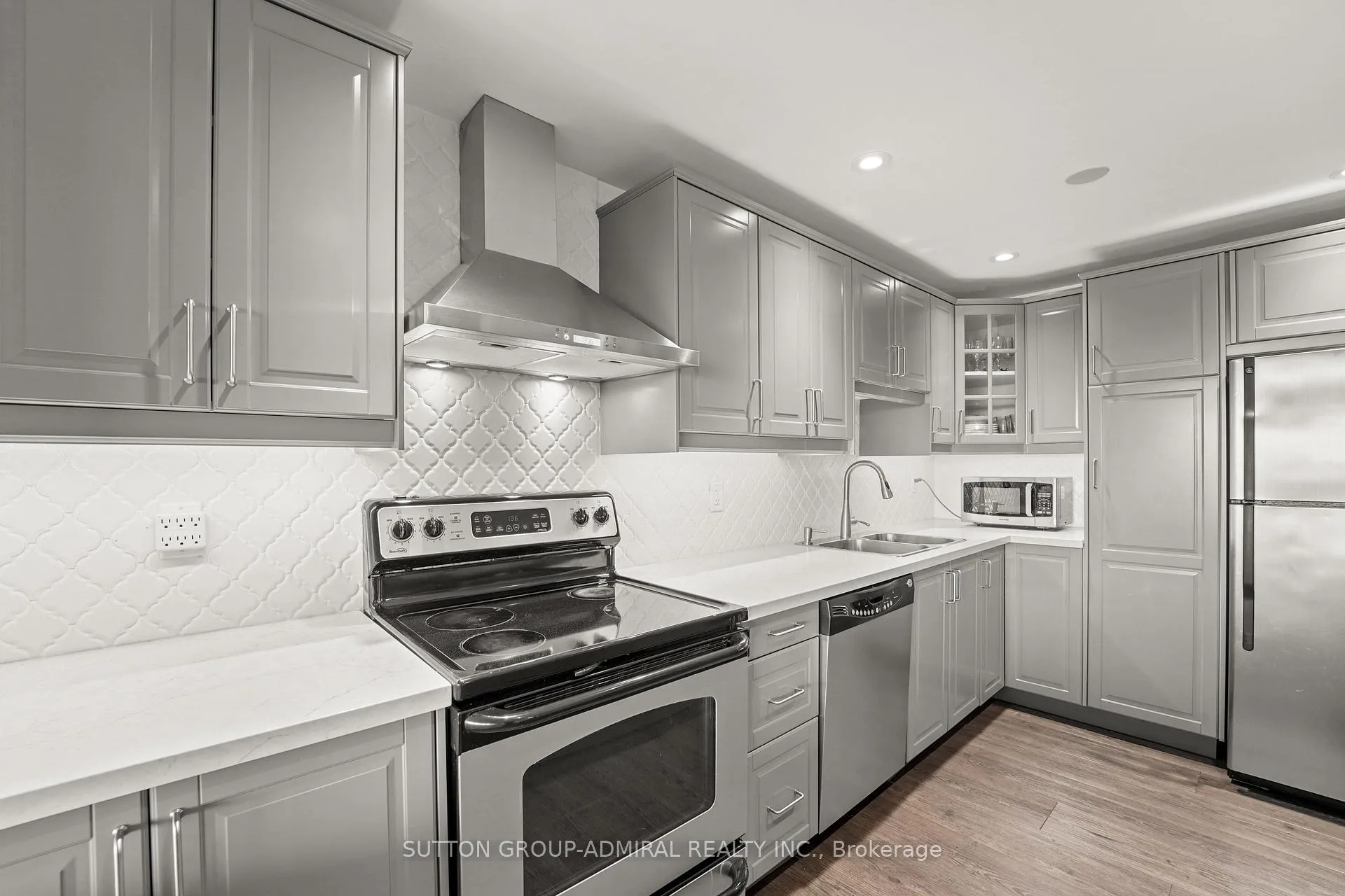 Photo 12 of Unit 1001, 270 Scarlett Road, Toronto, Rockcliffe-Smythe — HOMEH