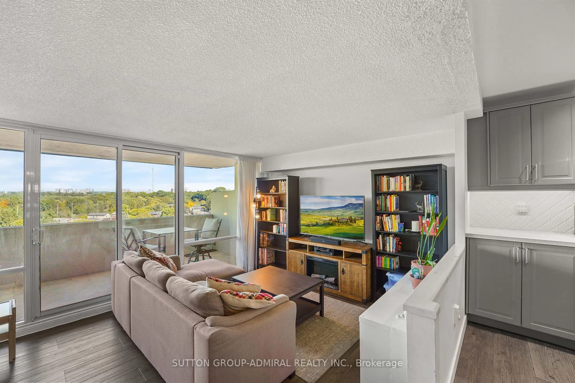 Photo 13 of Unit 1001, 270 Scarlett Road, Toronto, Rockcliffe-Smythe — HOMEH