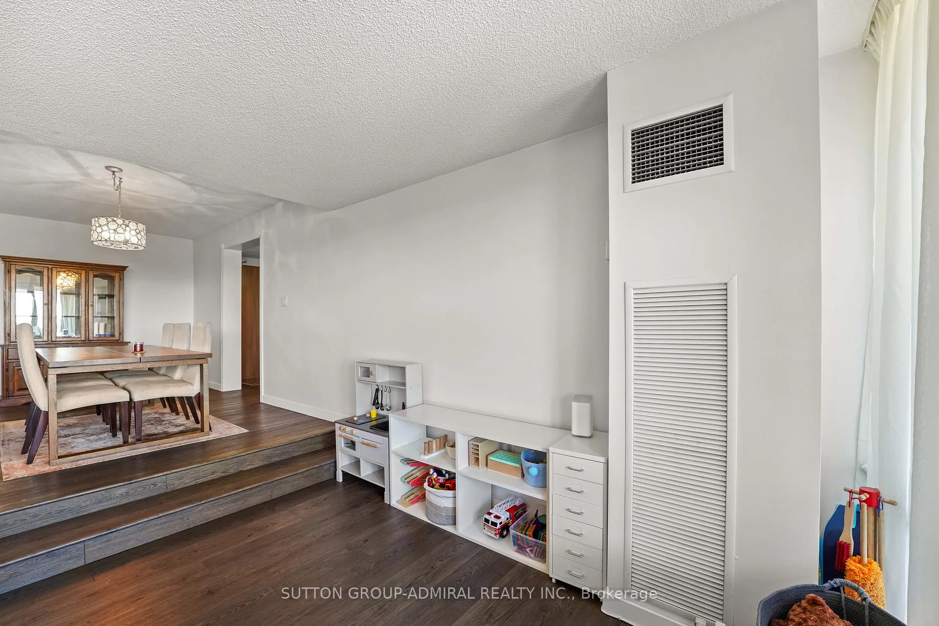 Photo 17 of Unit 1001, 270 Scarlett Road, Toronto, Rockcliffe-Smythe — HOMEH
