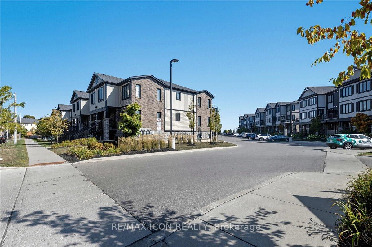 Photo 14 of Unit D11, 160 Rochefort Street, Kitchener — HOMEH
