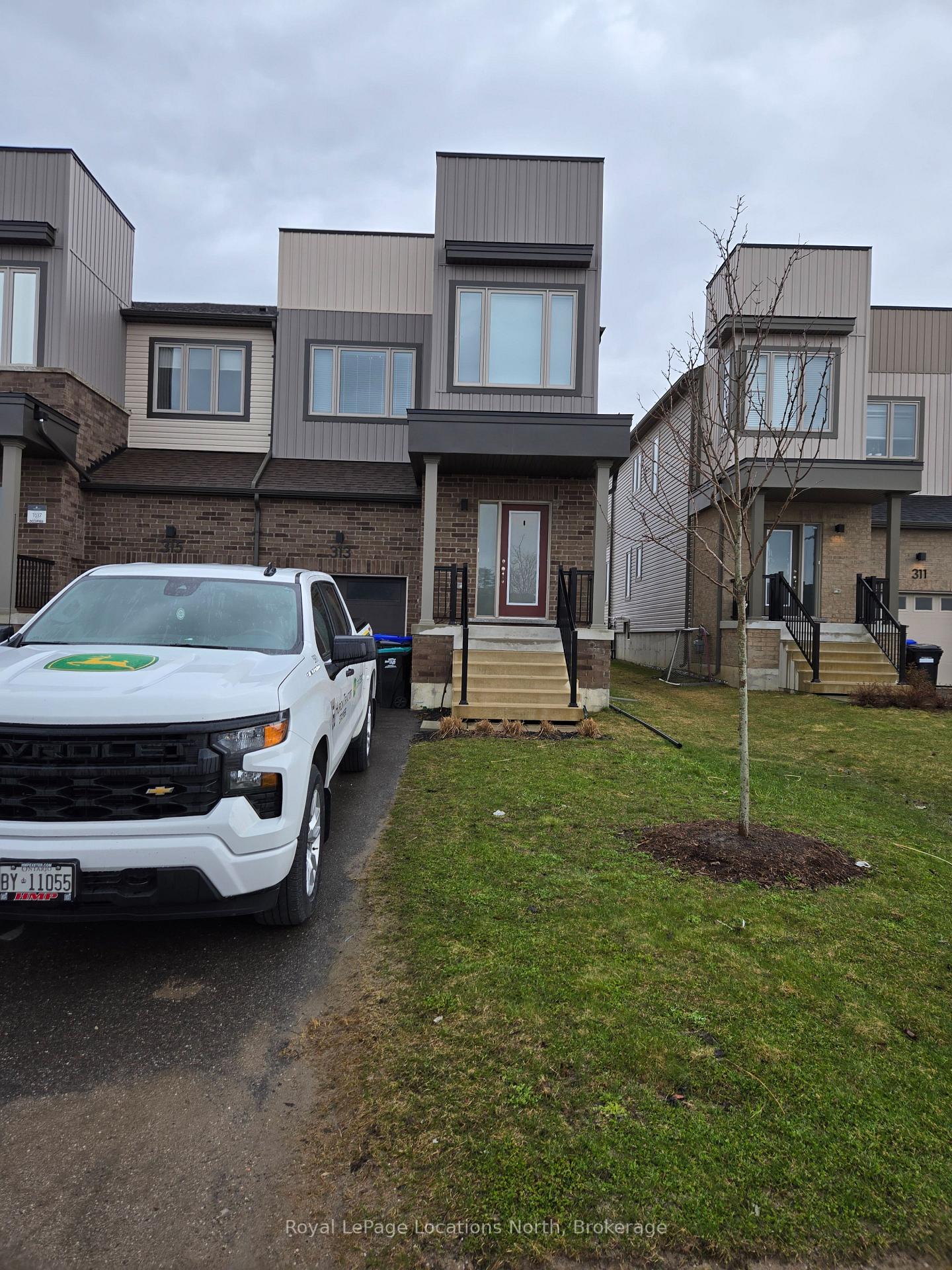 Photo 1 of 313 Atkinson Street, Clearview, Stayner — HOMEH