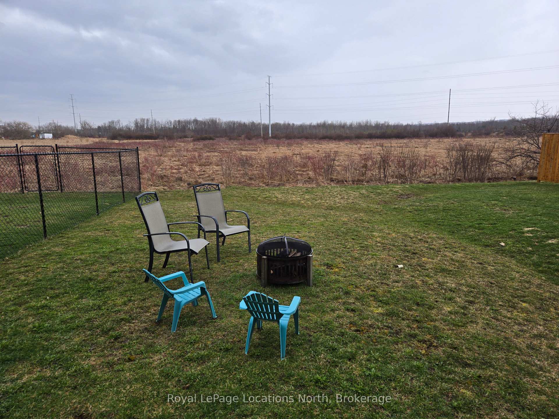 Photo 22 of 313 Atkinson Street, Clearview, Stayner — HOMEH
