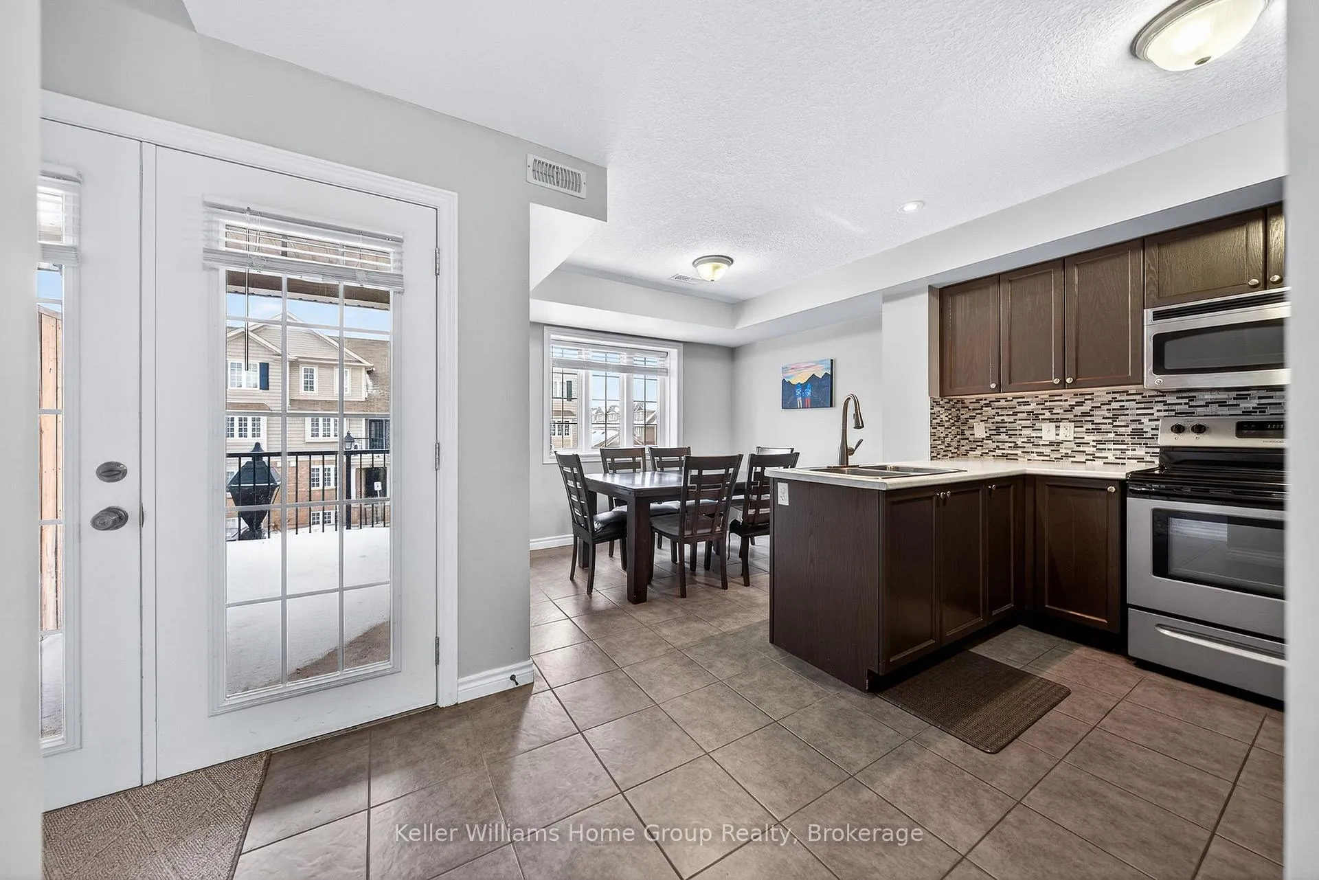 Photo 10 of Unit 35B, 15 Carere Crescent, Guelph, Victoria North — HOMEH