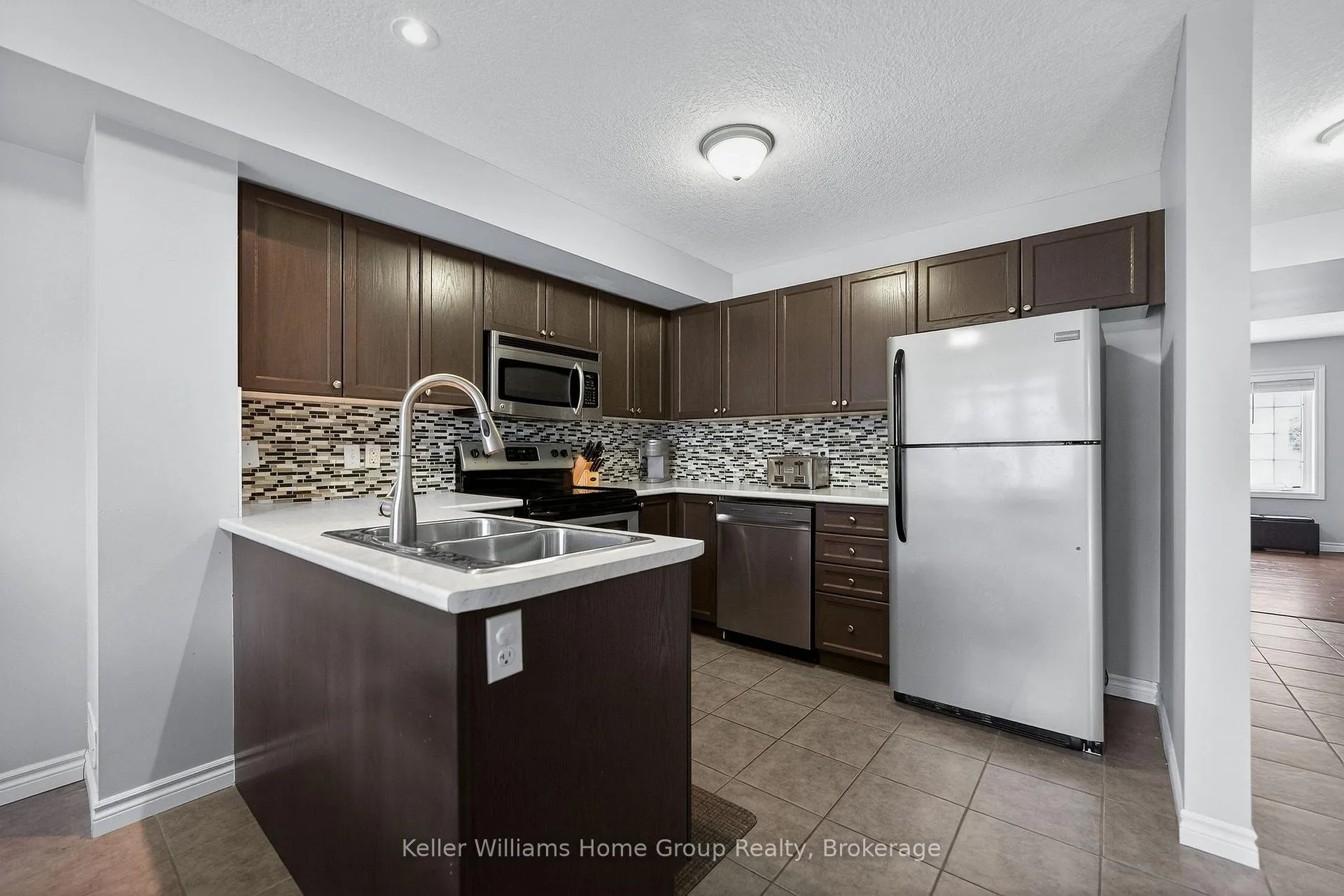 Photo 13 of Unit 35B, 15 Carere Crescent, Guelph, Victoria North — HOMEH